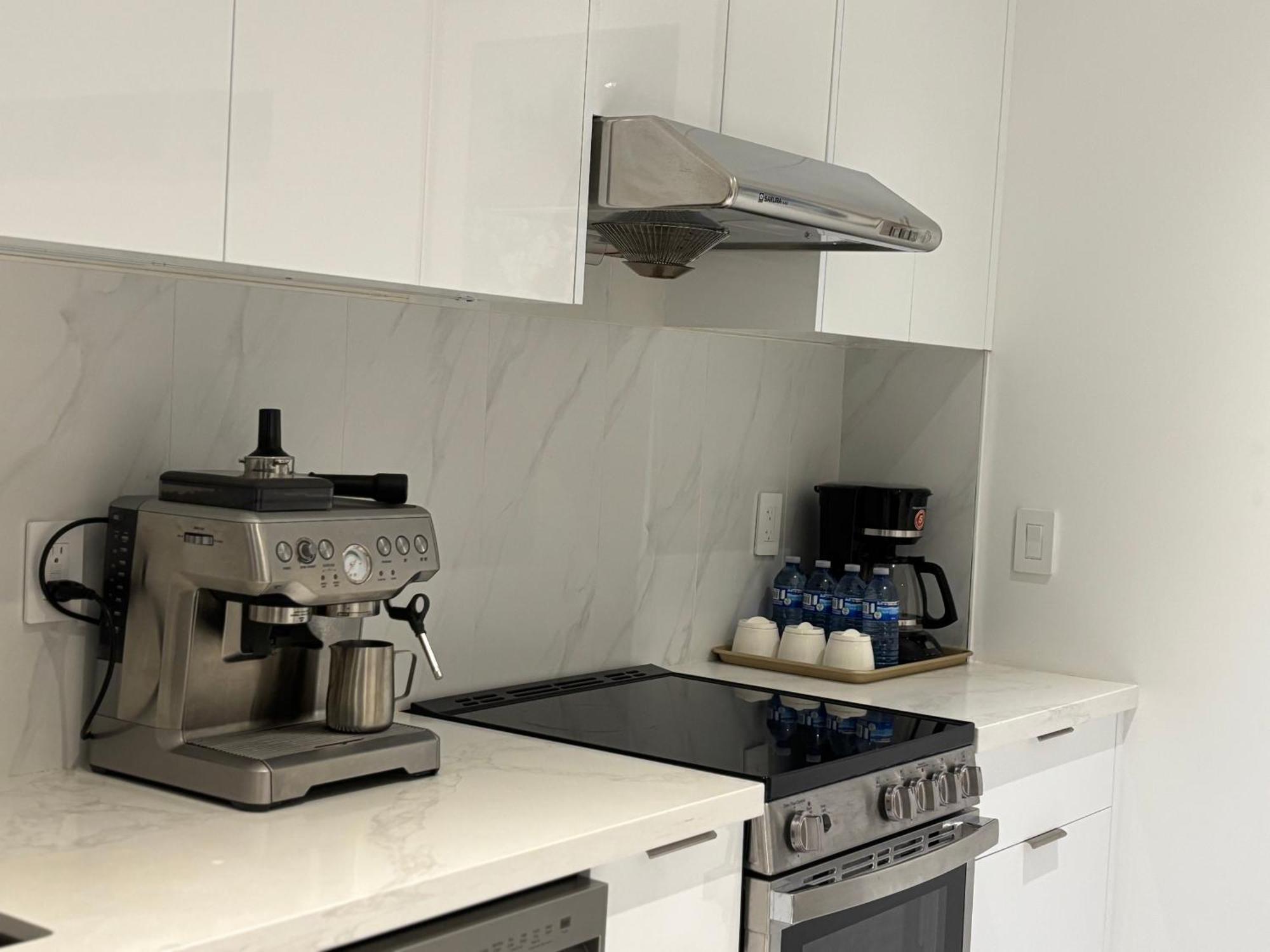 Cozy Family Suite In Vancouver Near Ubc Екстер'єр фото